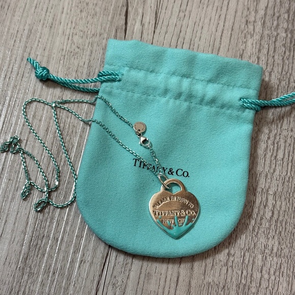 Tiffany and co heart Splash necklace on blue chain - Picture 1 of 4